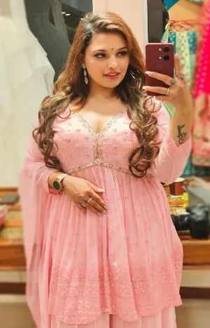 call girl in Vasant Vihar
